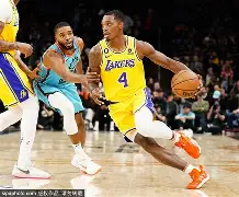 湖人球星三分绝杀，全场观众热烈欢呼，网络系统生活一点经济当然科技.的简单介绍