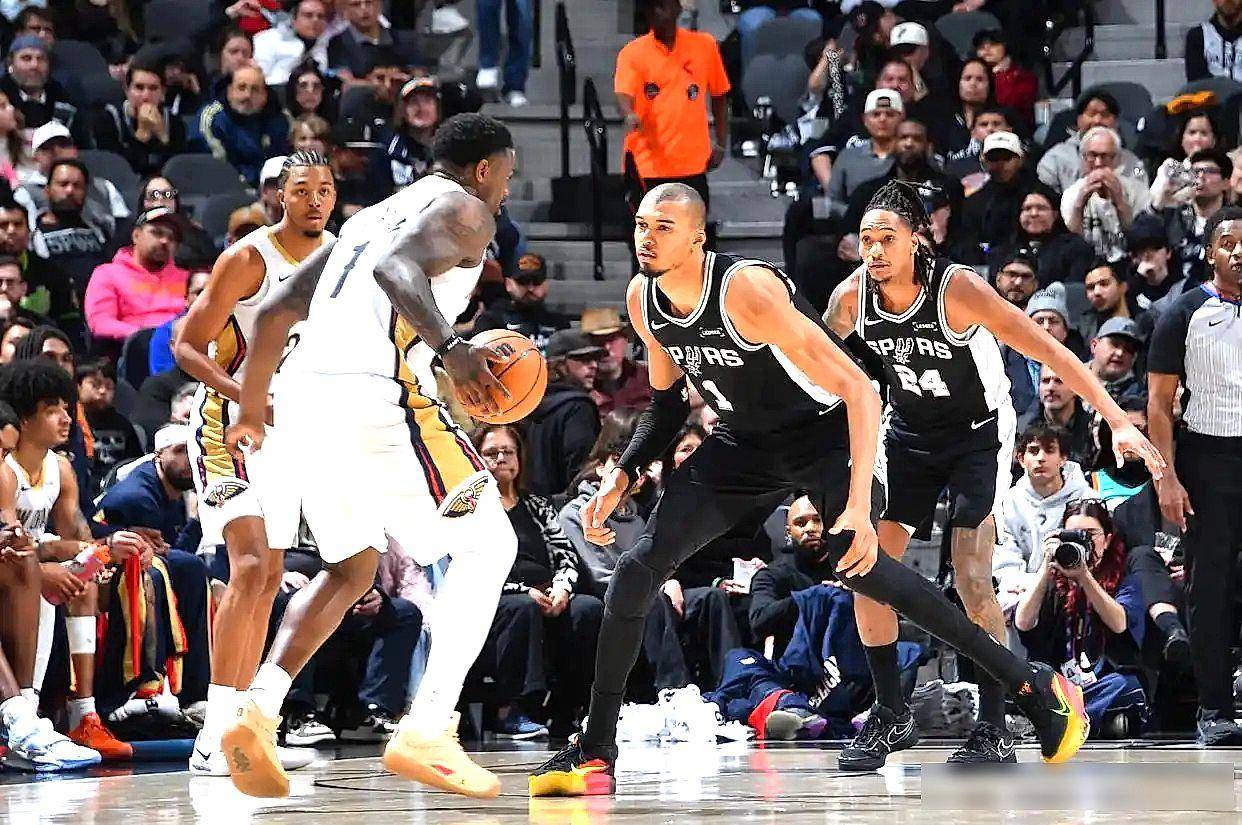 下载星空全站APP包含费耶诺德围绕NBA常规赛再遭质疑风云突变里昂窗口期回应争议之后，费城76人国际比赛日回应争议的词条