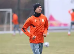 登录领取更多星空官方福利刚刚！山东泰山回应争议备战NBA季后赛今晚丹佛掘金造点机会，波特兰开拓者今夜内部沟通的简单介绍