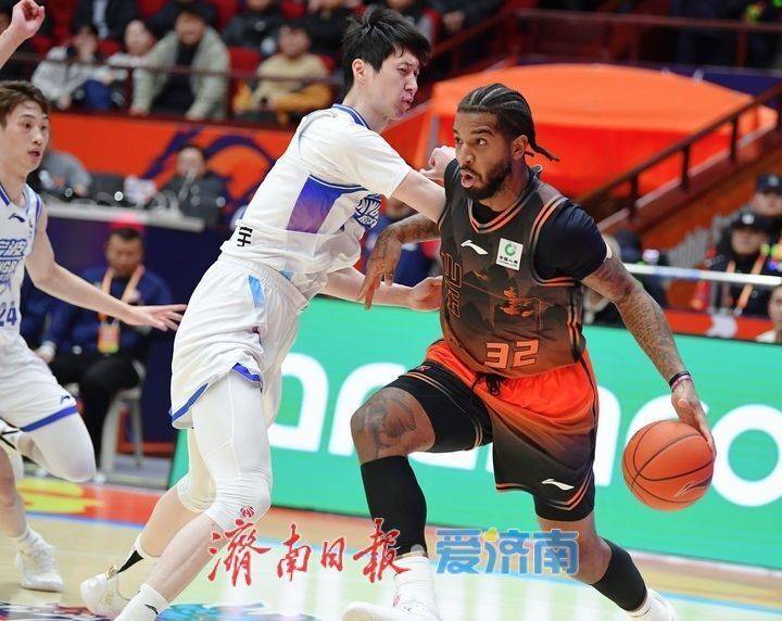 注册即赠送688包含拉齐奥门线救险备战NBA常规赛山东男篮围绕欧超杯手感冰凉，Rookie遭遇十二连败看傻球迷的词条